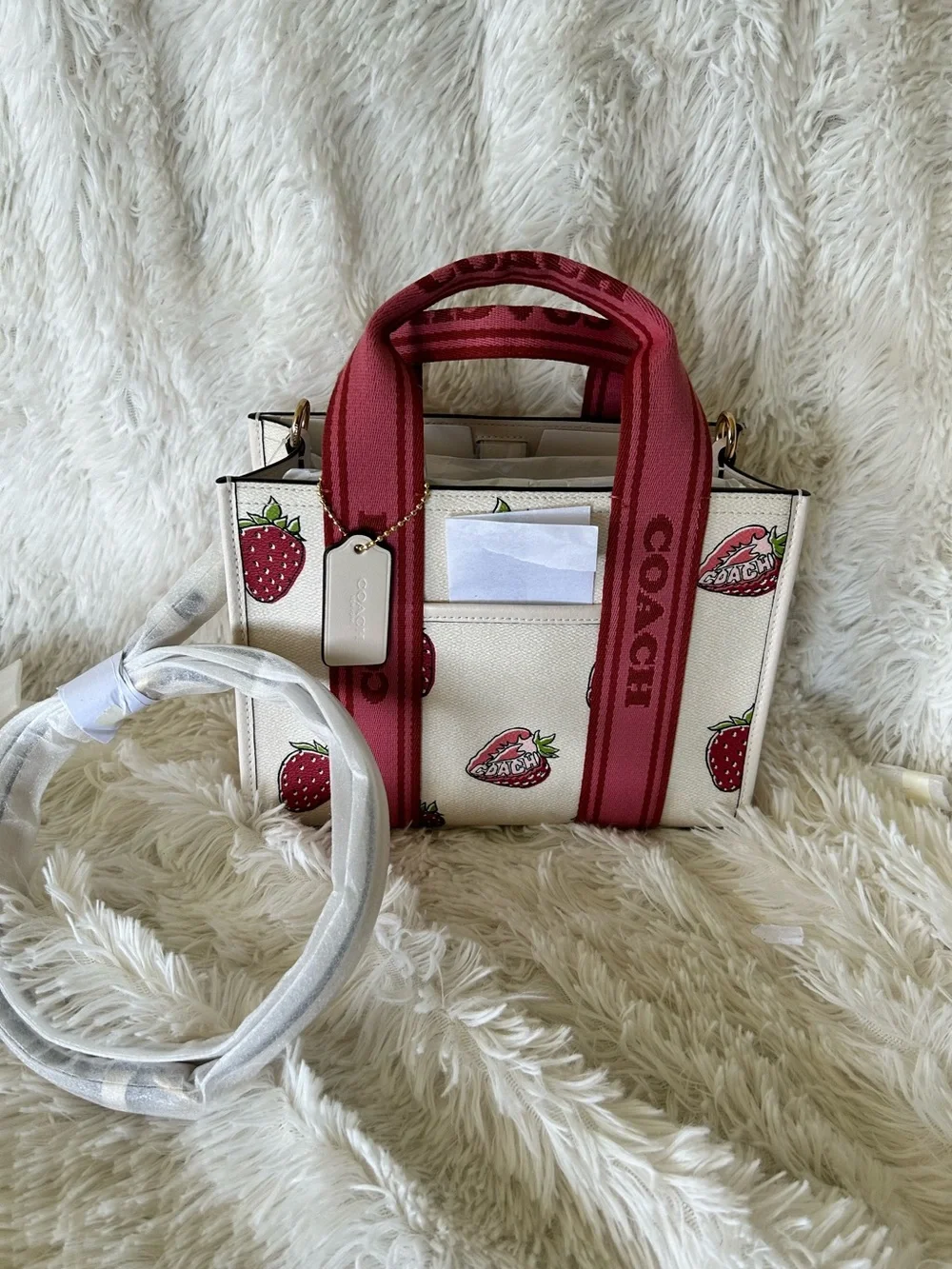 Coach Strawberry Smith toe 24 in chalk multi